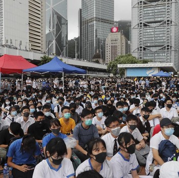 Demo Hong Kong Masih Lanjut, Siswa Sekolah Boikot Kelas