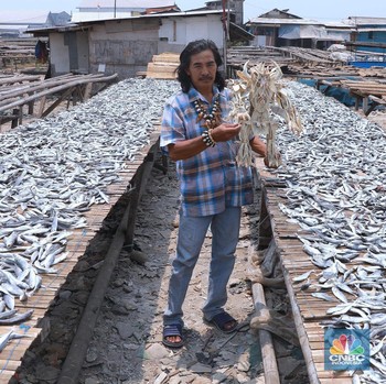 Keren! Seniman ini Ubah Tulang Ikan Jadi Kerajinan Berkelas