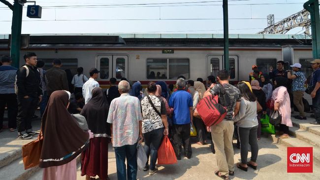 Daftar Rute KRL yang Terganggu Banjir Jakarta dan Sekitarnya