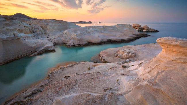 Deretan Pulau Terindah di Dunia, dari Komodo sampai Yunani