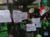 'Kicauan' Bos Taksi Malaysia yang Berujung Driver Gojek Demo