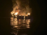 Kapal Komersial di AS Terbakar, 25 Orang Tewas