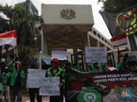 Driver Gojek Demo & Rencana Bos Taksi Malaysia ke Jakarta