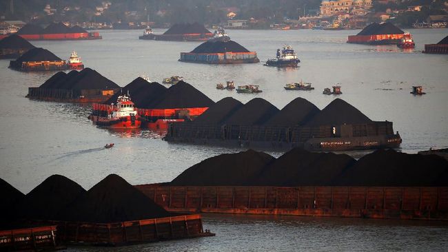 Harga Batu Bara Dunia Bangkit, Armada Kapal Pengangkut Rusia Justru Berguguran