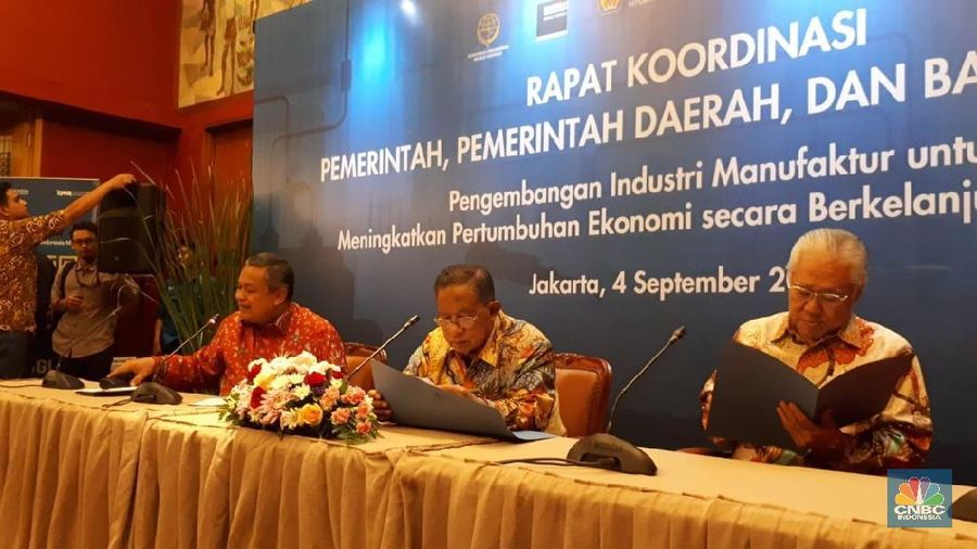 Ekspor Indonesia seringkali melewati pihak ketiga seperti Singapura.
