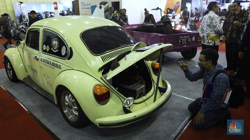 Mobil klasik ini tidak dijual, namun pemilik mengaku jika ada yang berminat dengan mobil kodok ini, ia akan melepasnya seharga Rp 900 juta.