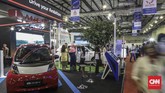 Mitsubishi salah satu peserta di pameran Indonesia Electric Motor Show (IEMS) 2019 di Balai Kartini, Jakarta, Rabu, 4 September 2019. (CNN Indonesia/Bisma Septalisma)