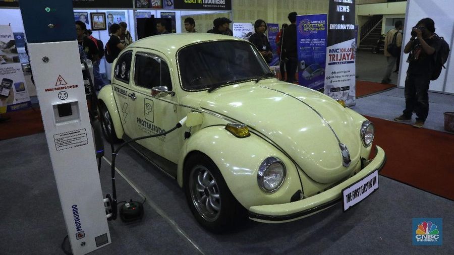 Mobil klasik ini tidak dijual, namun pemilik mengaku jika ada yang berminat dengan mobil kodok ini, ia akan melepasnya seharga Rp 900 juta.