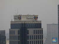 Sempat Masuk UMA, BEI Kini Suspensi Saham Properti Hary Tanoe (KPIG)