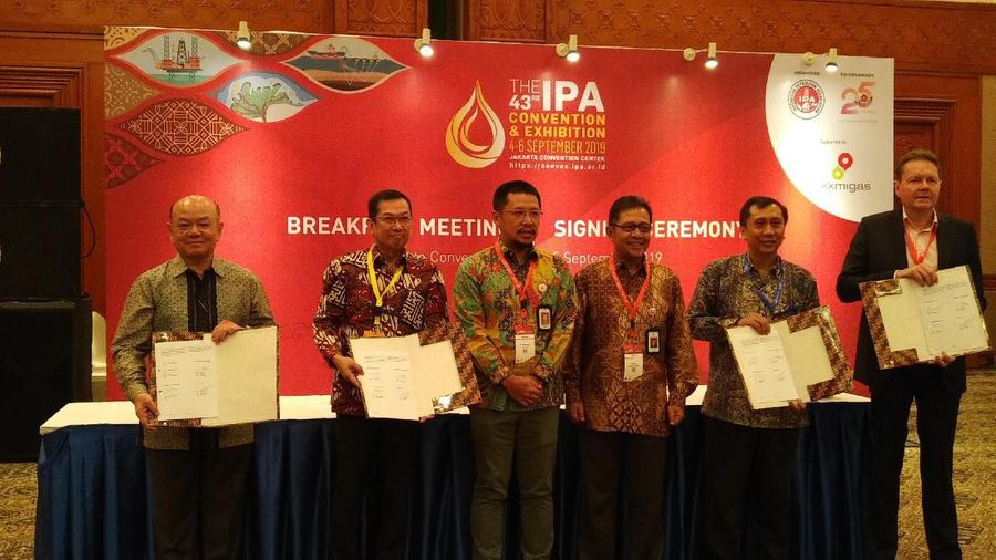 Satuan Kerja Khusus Pelaksana Kegiatan Usaha Hulu Migas (SKK Migas) menandatangani kontrak terkait efisiensi sebesar US$ 56.5 Juta atau sekitar Rp 790 miliar.
