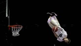 Pemain basket unjuk aksi dalam Piala Dunia FIBA, ketika Korea Selatan melawan Nigeria di Pusat Olahraga Wuhan, China.(Reuters/Jason Lee)