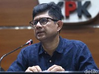 Revisi UU KPK, DPR & Pemerintah Dituding Lemahkan KPK