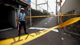 Aparat kini tengah menyelidiki apakah kereta itu melaju melebihi batas kecepatan atau ada kerusakan sistem peringatan dini. (REUTERS/Issei Kato)