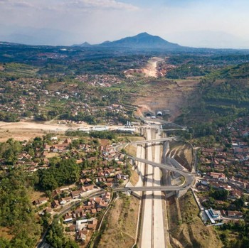 Yuk Intip! Terowongan Tol Terpanjang di Indonesia