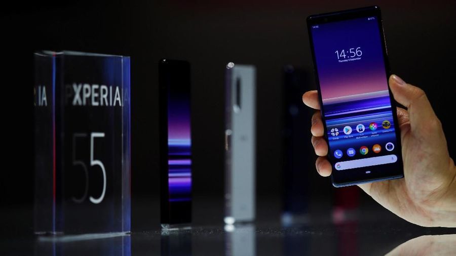 Sony Xperia 5 yang dikenalkan pada IFA2019. Salah satu daya tariknya adalah fitur yang bisa terhubung dengan kontroler Playstation 4 nirkabel buat bermain game.