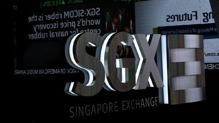Indeks Straits Times (STI) dibuka menguat 0,18% menjadi 3.179,98 indeks poin
