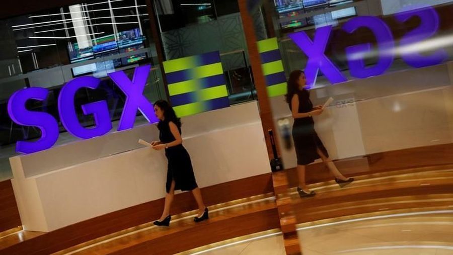 Indeks Straits Times (STI) dibuka menguat 0,21% ke level 3.238,6 indeks poin
