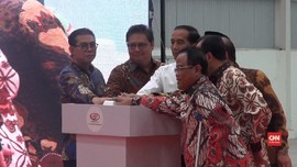 VIDEO: Presiden Jokowi Resmikan Pabrik Mobil Esemka