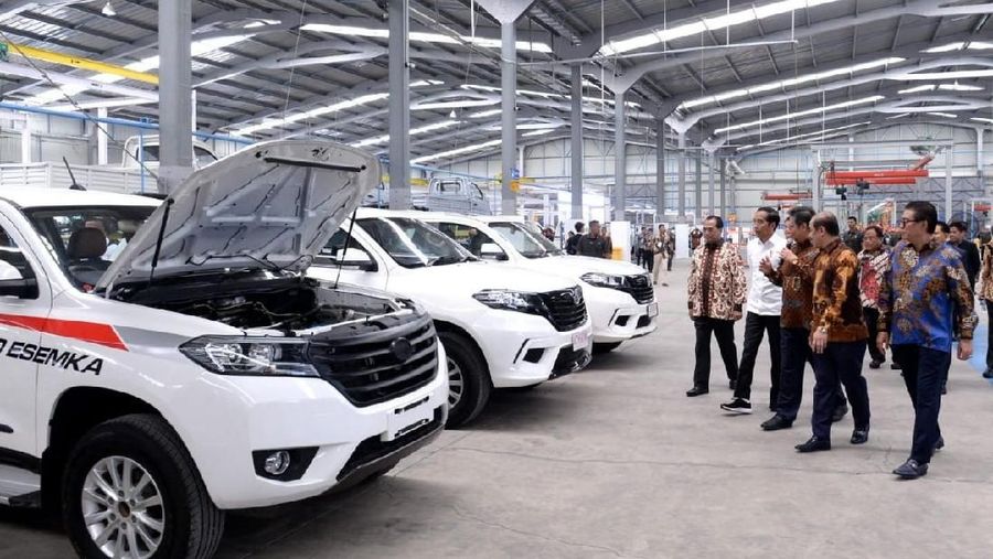 Presiden Joko Widodo saat meresmikan Pabrik Esemka di Boyolali, Jumat (6/9/2019). (Kris - Biro Pers Sekretariat Presiden)