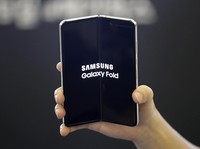 Ponsel Lipat Sudah Dijual, Perlukah Beli Samsung Galaxy Fold?