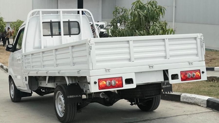 Setelah peresmian pabrik, Esemka siap diproduksi massal.