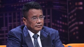 Cerita Hotman Paris Diminta Gus Sholah Ceramah di Tebuireng