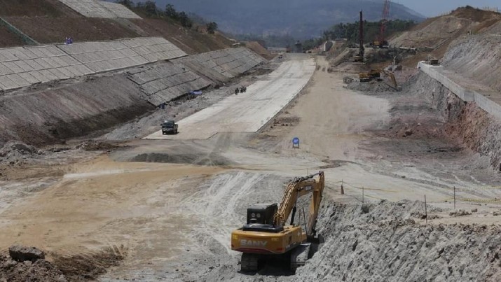 Proyek Tol Cisumdawu (Biro Kementerian PUPR) Proyek Tol Cisumdawu (Biro Kementerian PUPR)