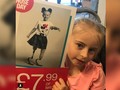 Model Cilik Asal Inggris Melenggang di NYFW 'Tanpa Kaki'