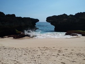 Pantai Mandorak NTT: Lokasi, Jam Buka, Harga, Daya Tarik, Rute