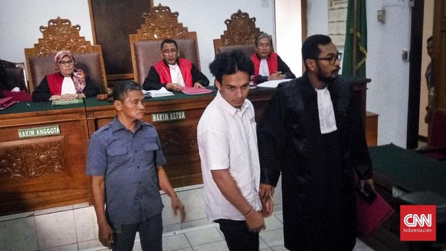 Kasus Narkoba, Jefri Nichol Jalani Sidang Pemeriksaan Saksi