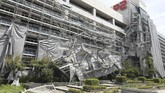 Topan Faxai telah menyebabkan pemadaman listrik di 290 ribu rumah, dan 10 rumah di Shizuoka mengalami kerusakan. (JIJI PRESS / AFP)