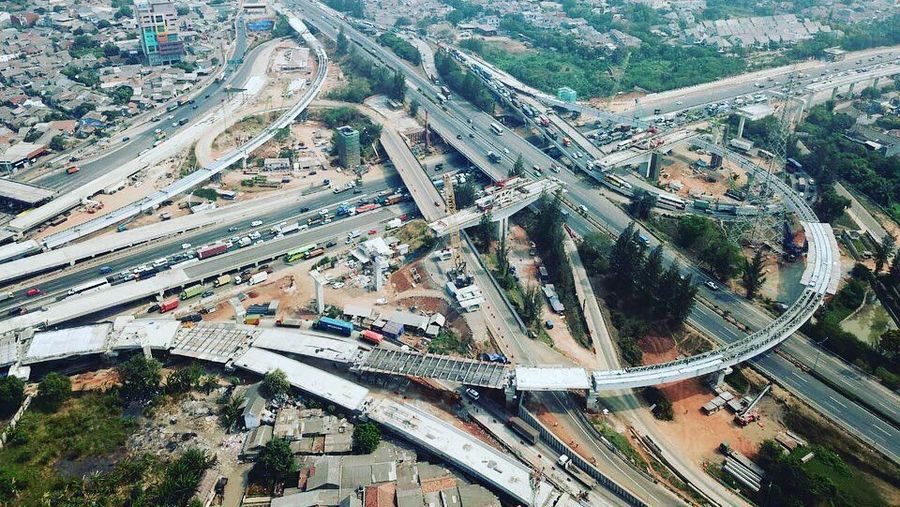 Tol Jakarta-Cikampek (Japek) Elevated II atau Tol Layang Japek pernah ditargetkan beroperasi fungsional pada Lebaran 2019.