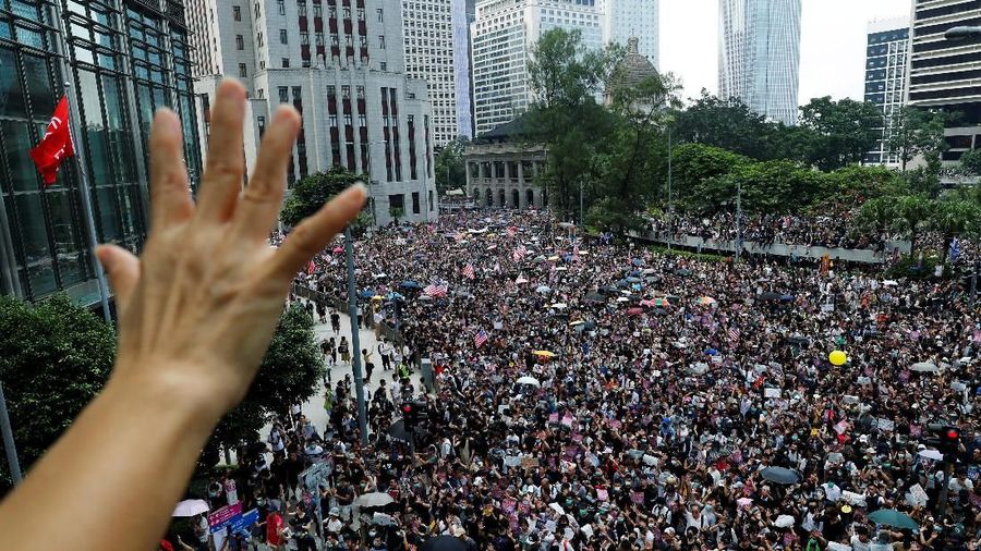 Pemerintah Hong Kong memperingatkan pada legislatif asing untuk tidak ikut campur dalam demonstrasi di pusat keuangan itu