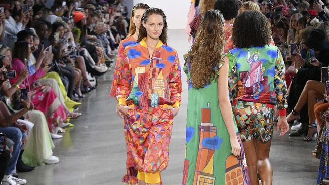Kilau 'Indonesian Diversity' Warnai New York Fashion Week