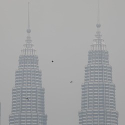 Malaysia Cabut Pembatasan Perjalanan, Apa Saja Syaratnya?