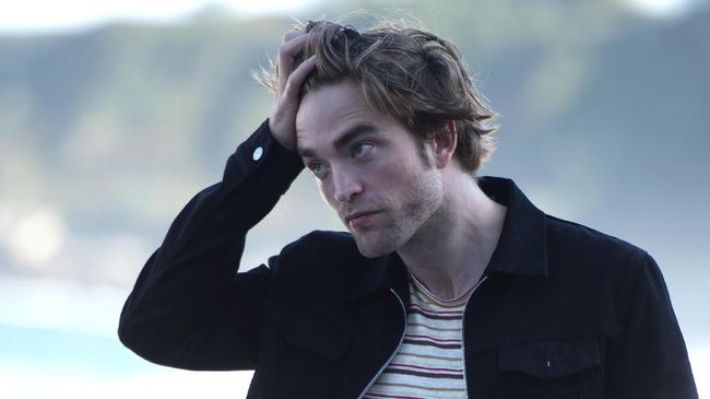 Robert Pattinson Heran Cerita Aneh 'Twilight' Laku Keras