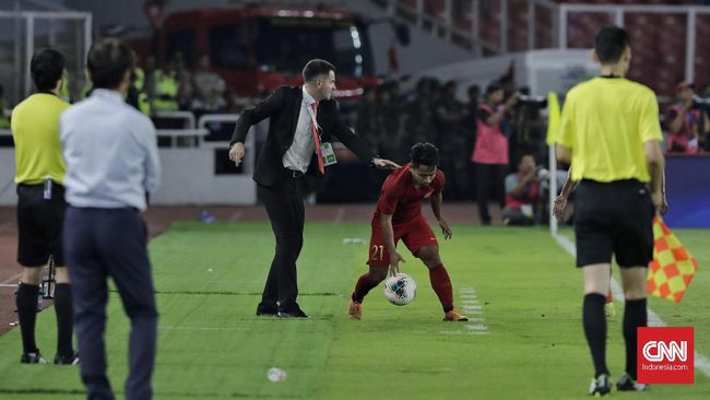 Timnas Indonesia Kalah Telak, Simon Frustrasi