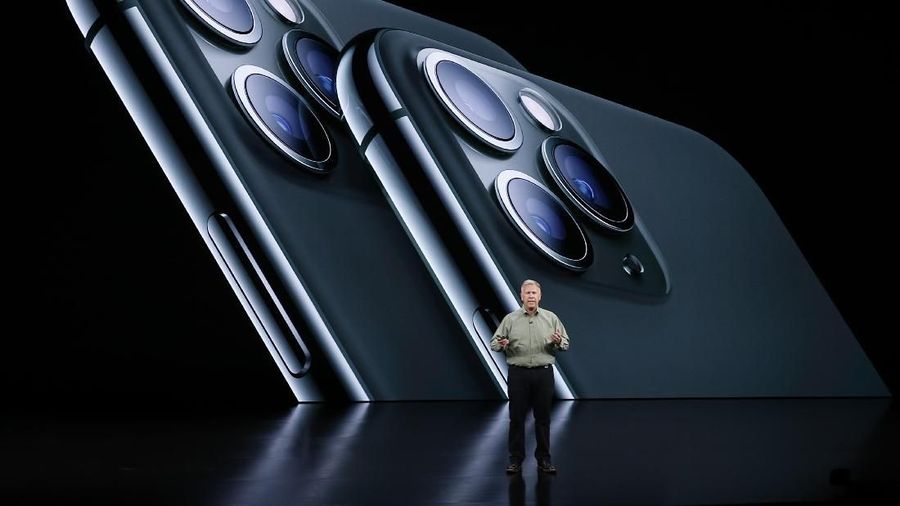 Apple memperkenalkan iPhone baru dalam acara tahunannya yang berlangsung di kantor pusatnya di AS. Yakni, iPhone 11, iPhone 11 Pro dan iPhone 11 Pro Max.
