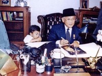 Habibie Tutup Usia, Hanya 5 Menit Jokowi Sudah Tiba di RSPAD