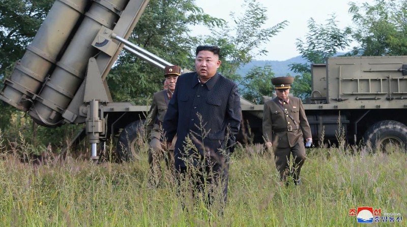 Media pemerintah Korea utara memberitakan, Korea Utara berhasil menguji coba Roket Multiple super besar.