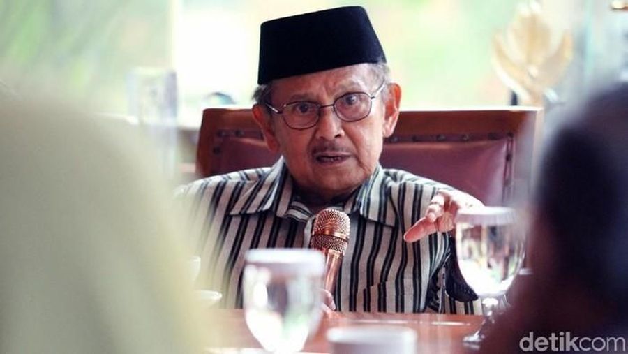 Presiden RI ke-3, BJ Habibie meninggal dunia dalam usia 83 tahun setelah dirawat di di RSPAD Gatot Soebroto.