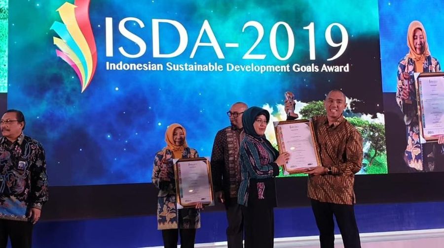 BUMI melalui anak usahanya Kaltim Prima Coal (KPC) menyabet Piala Grand Gold sebagai tiga perusahaan terbaik di Indonesia SGD's Awaard (ISDA) 2019.