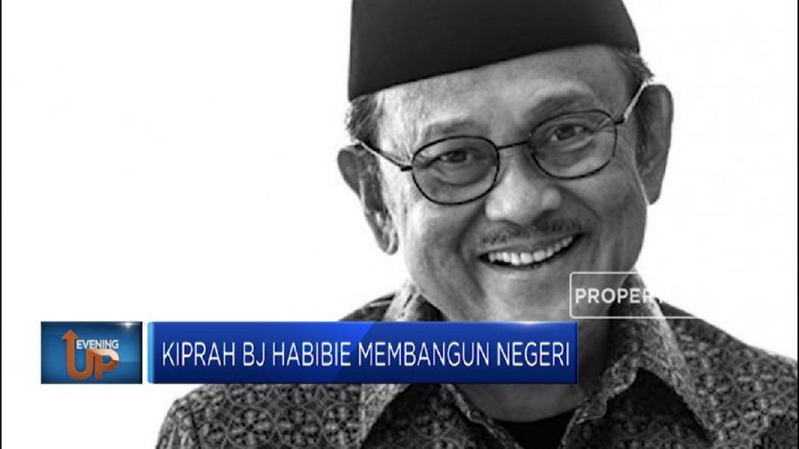 Kiprah BJ Habibie Membangun Negeri