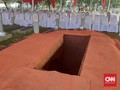 Cerita Penggali Kubur Habibie di TMP Kalibata