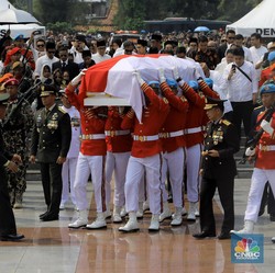 Menteri Jokowi Kenang Habibie: Bangun Konektivitas & Industri