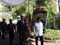 Habibie Dimakamkan di Kalibata, Jokowi Jadi Inspektur Upacara