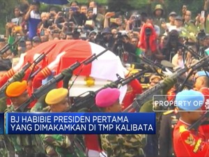 BJ Habibie Presiden Pertama Dikebumikan di TMP Kalibata