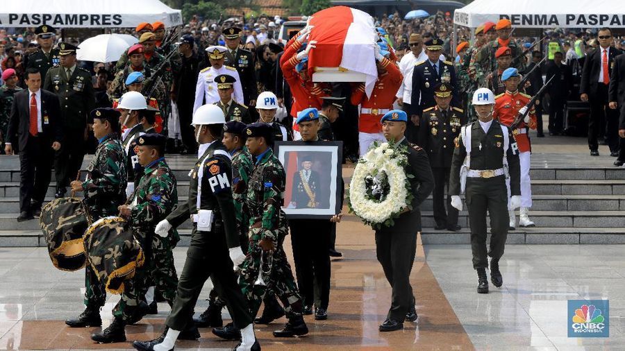 Rentetan peristiwa terangkum dalam dokumentasi dari seluruh Indonesia. Berikut adalah dokumentasi kaleidoskop di tahun 2019 pilihan redaksi foto CNBC Indonesia.