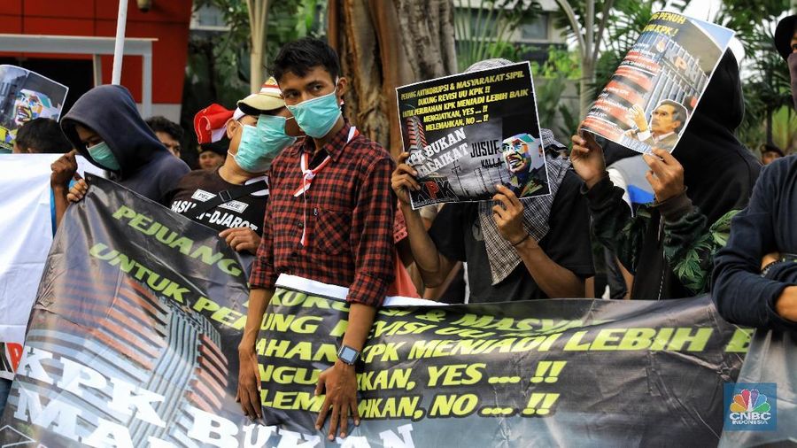 Demo susulan terjadi lagi di depan gedung Komisi Pemberantasan Korupsi (KPK)
