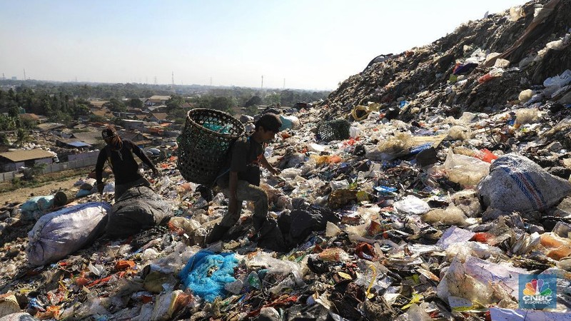 Setiap hari, jumlah volume sampah yang masuk ke TPST Bantargebang 6.500-7.000 ton dari Provinsi DKI Jakarta.